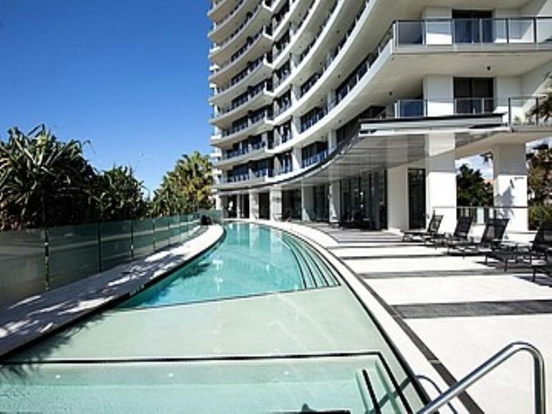 2B 173 Old Burleigh Road, Broadbeach QLD 4218