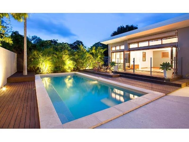 58 Allambi Avenue, Broadbeach Waters QLD 4218