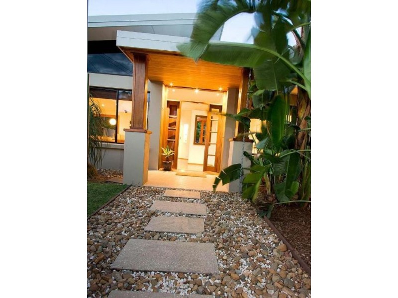 58 Allambi Avenue, Broadbeach Waters QLD 4218