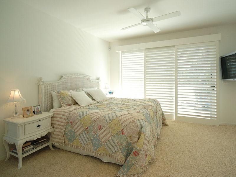 37 Petrel Avenue, Mermaid Beach QLD 4218