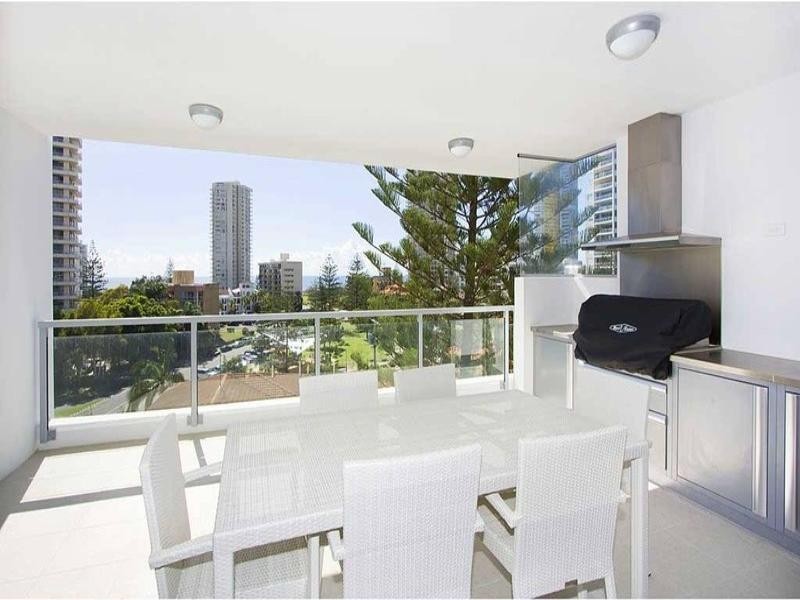 13/120 ‘Surf 120′ Surf Parade, Broadbeach QLD 4218