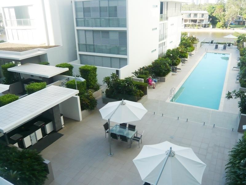 2218/33 Te Peters Drive “Freshwater Point”, Broadbeach Waters QLD 4218