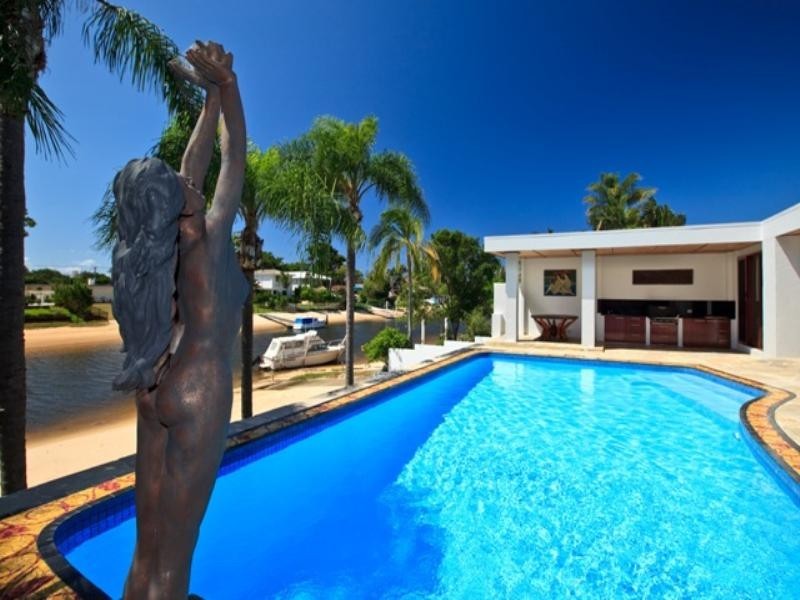 31 Park Avenue, Broadbeach Waters QLD 4218