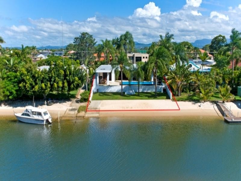 31 Park Avenue, Broadbeach Waters QLD 4218