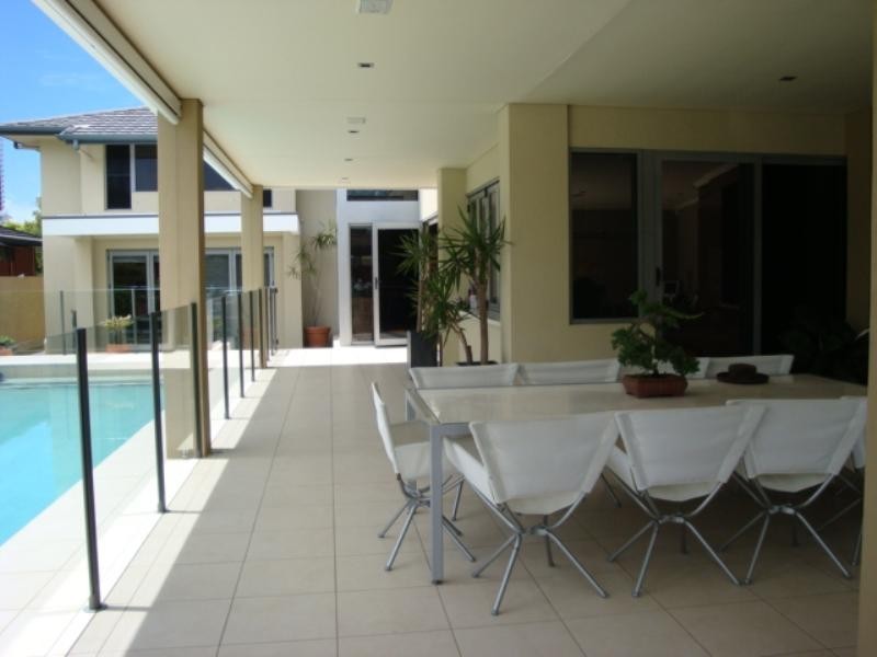 6 Biggs Place, Southport QLD 4215