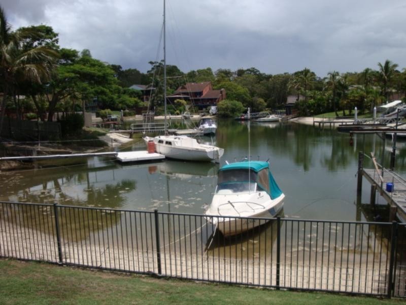 6 Biggs Place, Southport QLD 4215