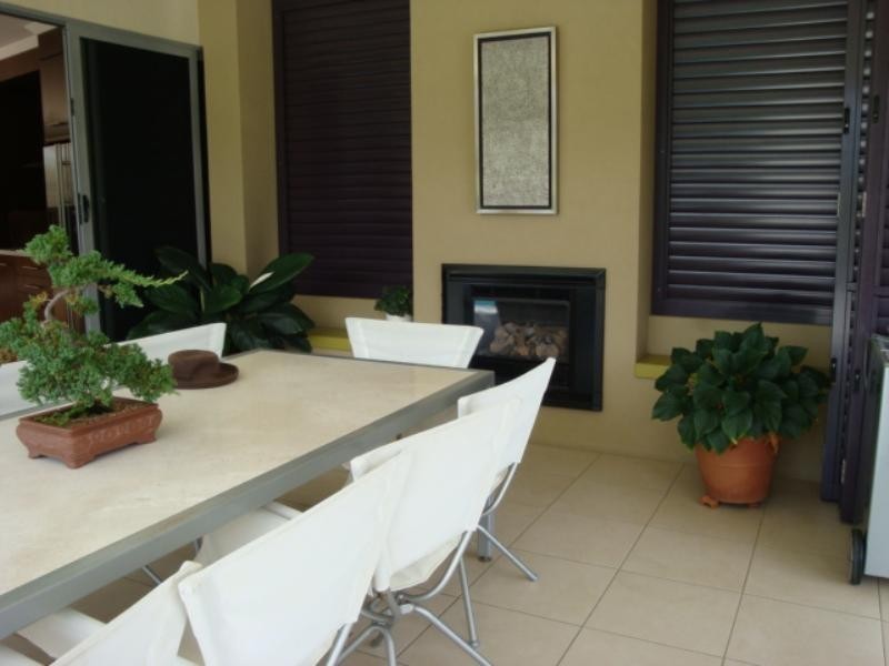 6 Biggs Place, Southport QLD 4215