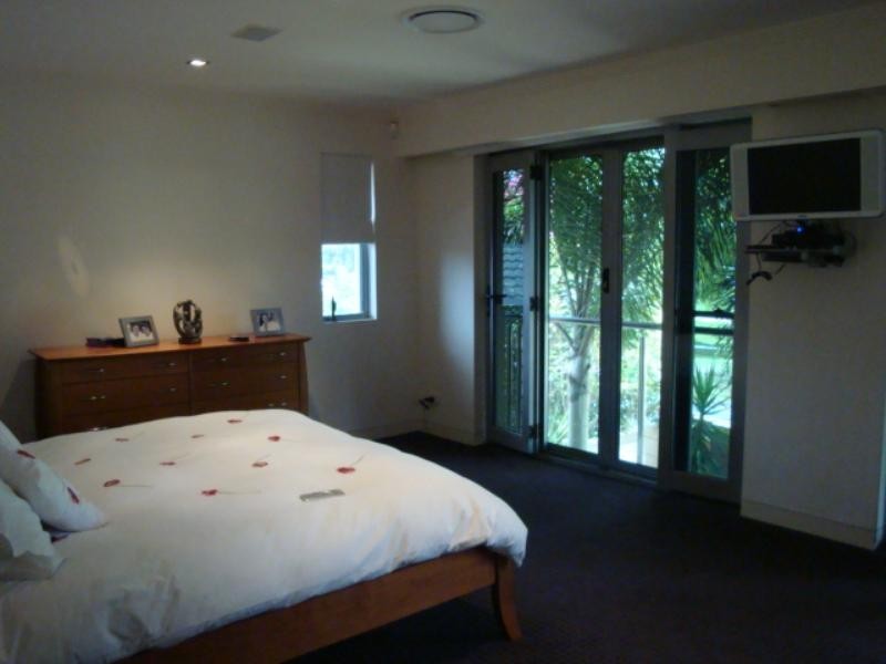 6 Biggs Place, Southport QLD 4215