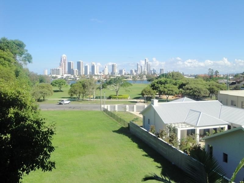 3/29 Bauer Street, Southport QLD 4215