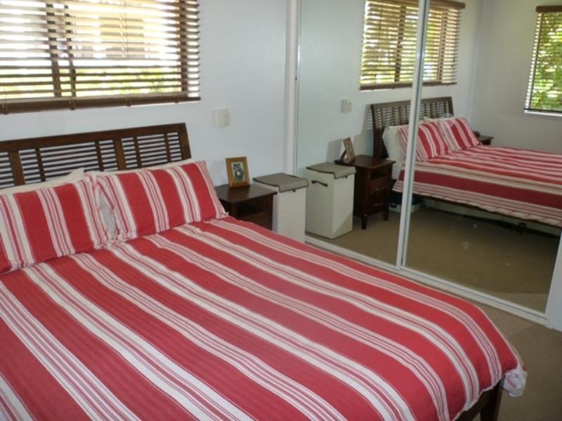 4 ‘Surf 200′, 200 Surf Parade, Surfers Paradise QLD 4217