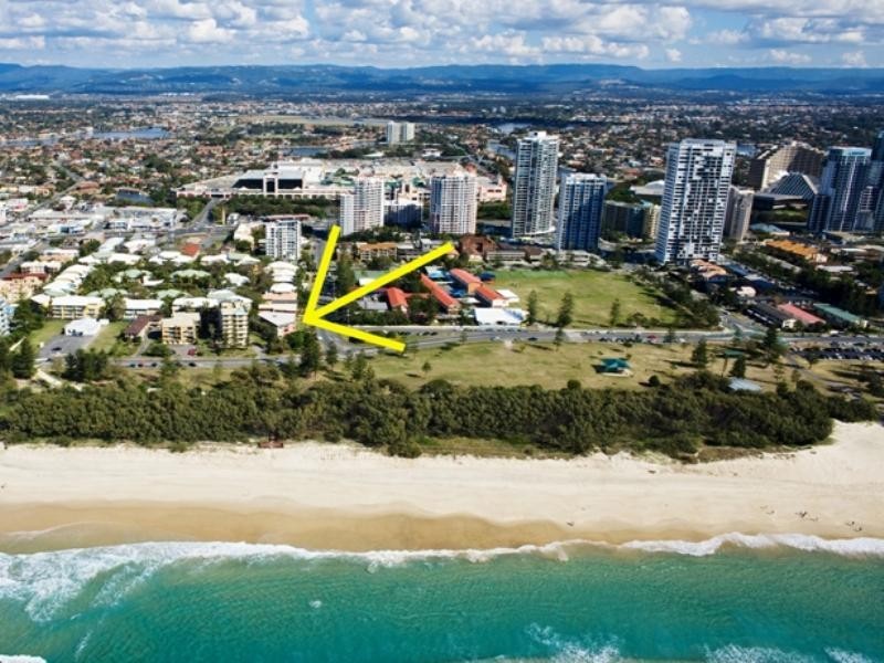 2/2 Alexandra Avenue, Mermaid Beach QLD 4218