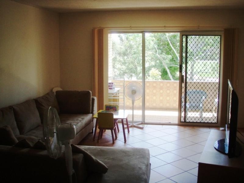 2/2 Alexandra Avenue, Mermaid Beach QLD 4218