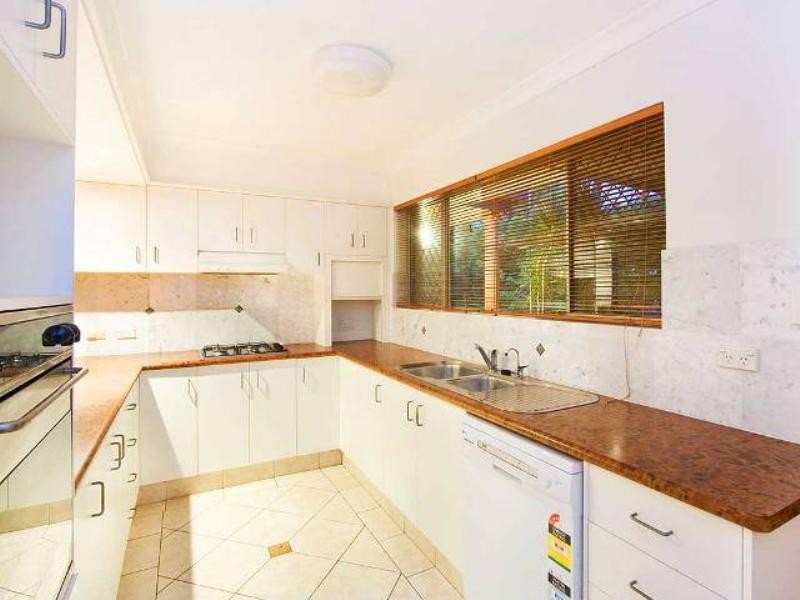 13 Savoy Drive, Broadbeach Waters QLD 4218