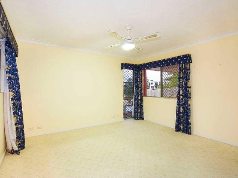 13 Savoy Drive, Broadbeach Waters QLD 4218