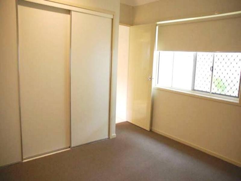 1/104 Nobby Parade, Miami QLD 4220