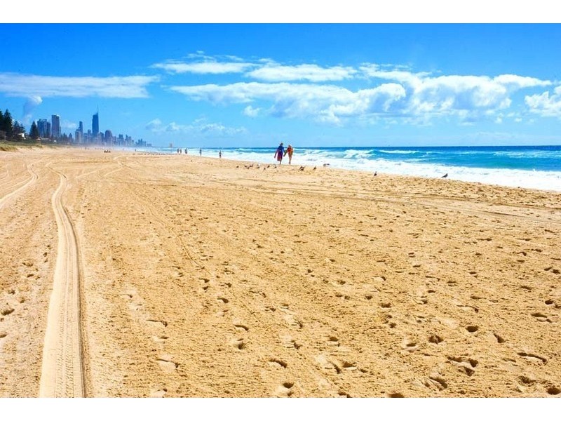 102 Seagull Avenue, Mermaid Beach QLD 4218