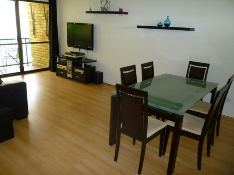 5 ‘Surf 200′, 200 Surf Parade, Surfers Paradise QLD 4217