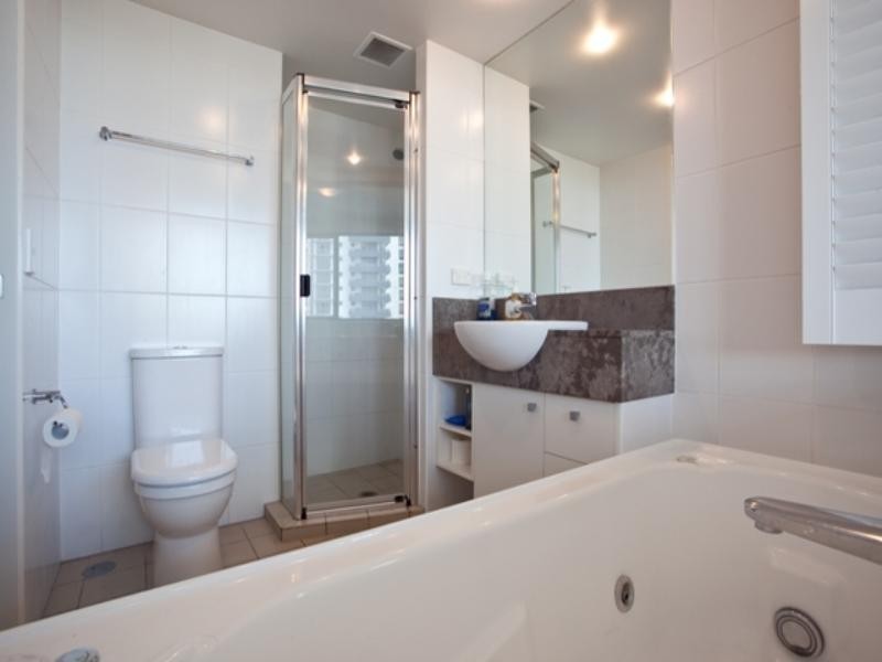 701 ‘Broadbeach on the Park’, 2685 Gold Coast Highway, Broadbeach QLD 4218