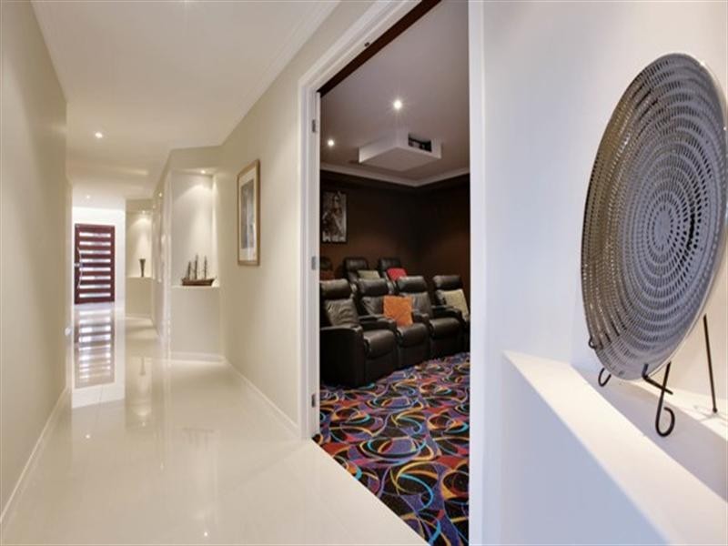 2 Lakelands Drive, Merrimac QLD 4226