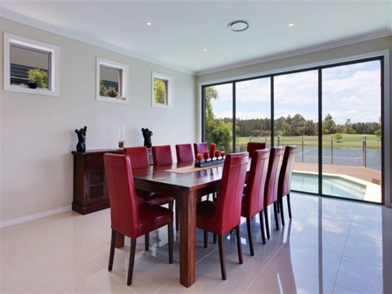 2 Lakelands Drive, Merrimac QLD 4226