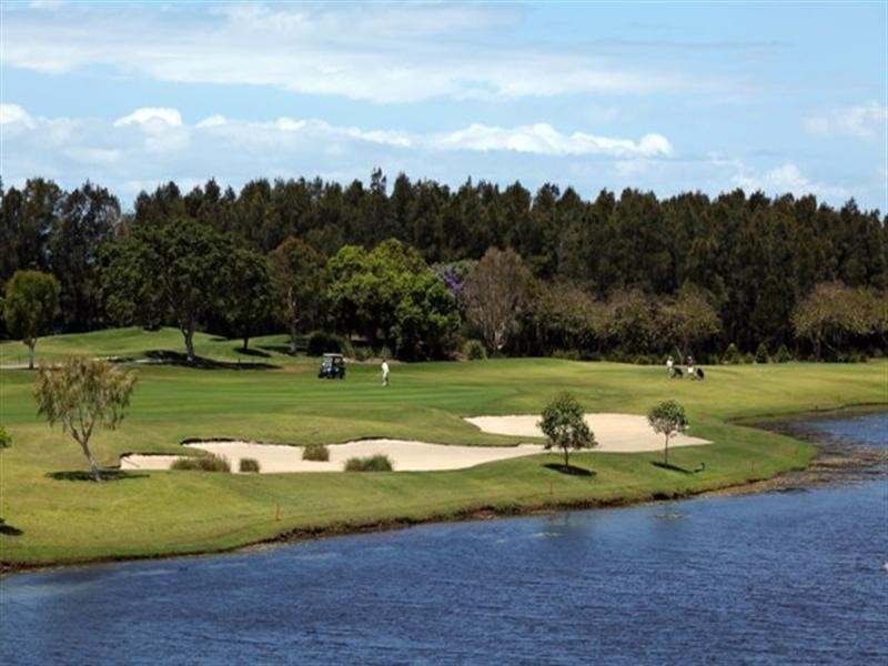 2 Lakelands Drive, Merrimac QLD 4226