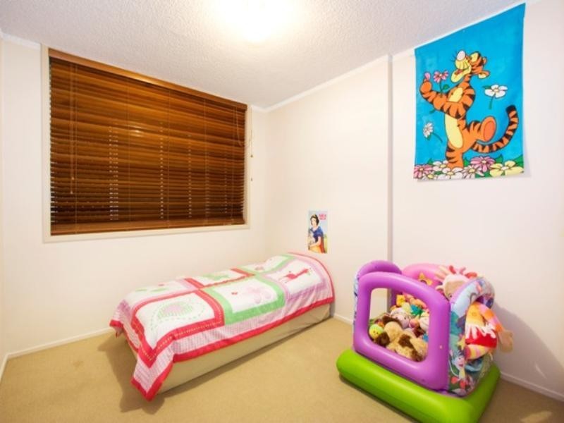 2 ‘Elouera Place’, 17 Second Avenue, Broadbeach QLD 4218