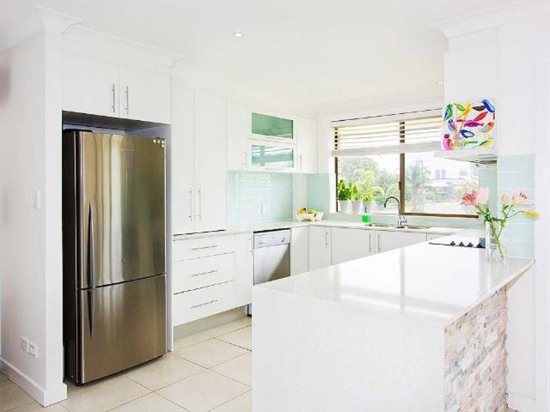 12 ‘Palm Trees’, 16 St Kilda Avenue, Broadbeach QLD 4218