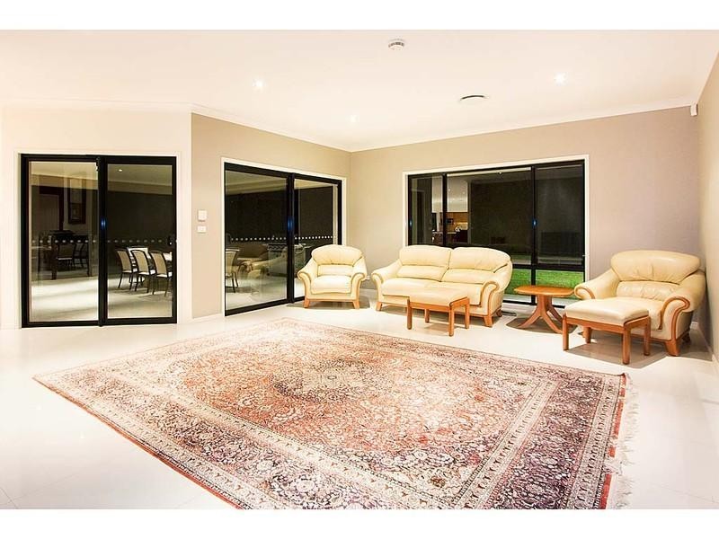 627 Bonogin Road, Bonogin QLD 4213