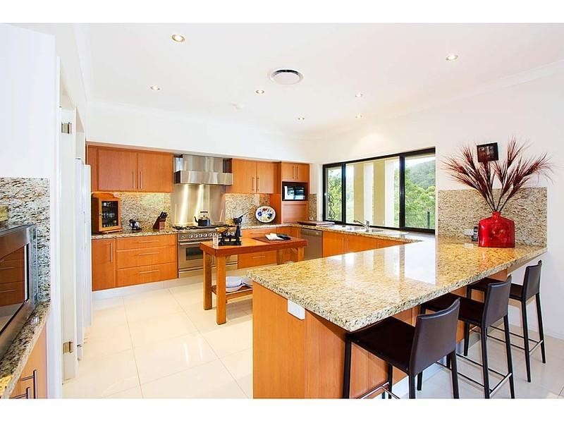 627 Bonogin Road, Bonogin QLD 4213