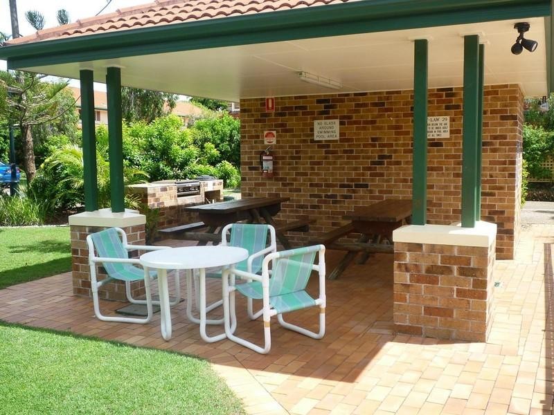 Clear Island Waters QLD 4226