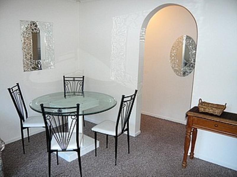 1/11 Jubilee Avenue, Broadbeach QLD 4218