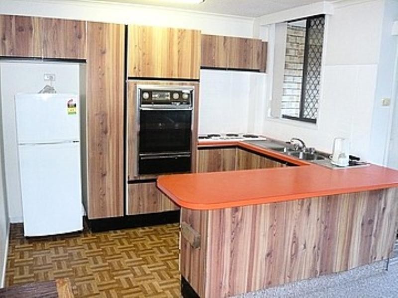 1/11 Jubilee Avenue, Broadbeach QLD 4218