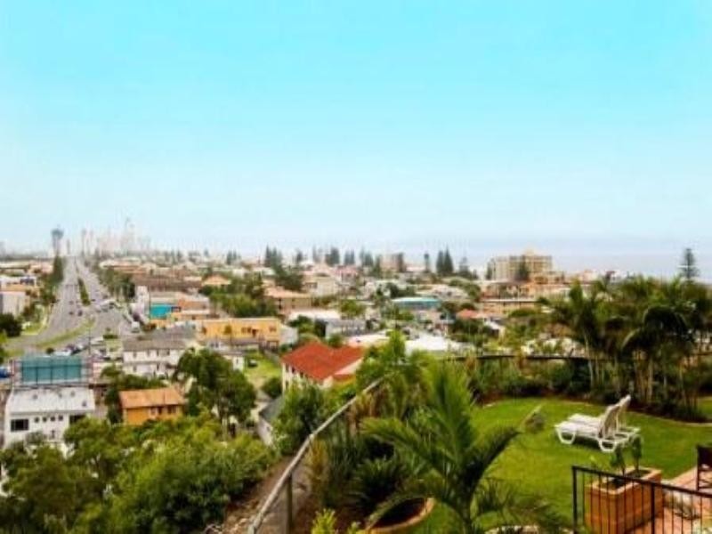 29A Great Hall Drive, Miami QLD 4220