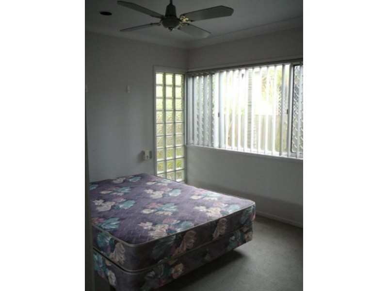 19 Ocean Street, Mermaid Beach QLD 4218