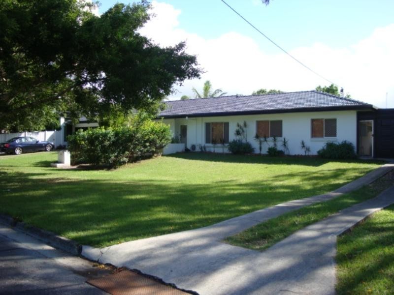 Broadbeach Waters QLD 4218