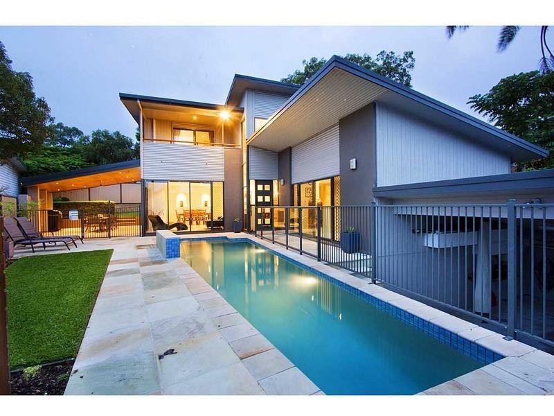 8 Melinda Street, Southport QLD 4215