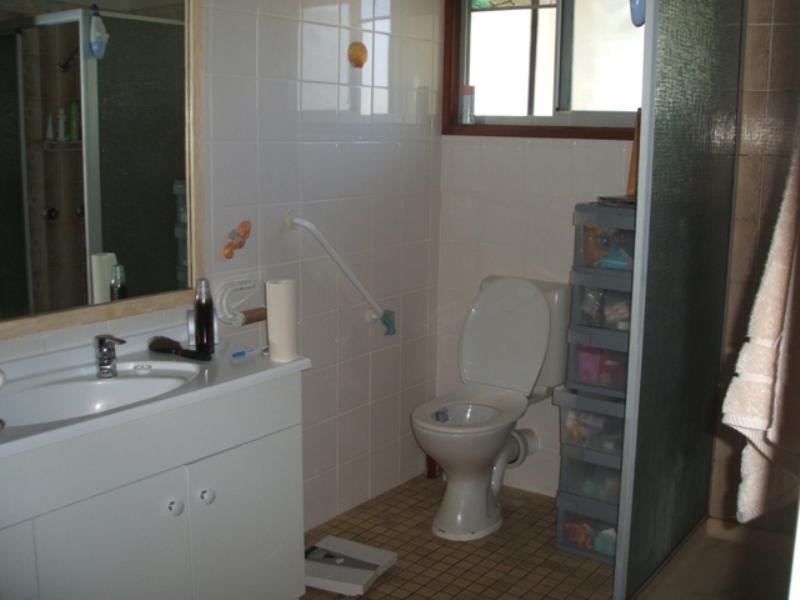 46 Allambi Avenue, Broadbeach Waters QLD 4218