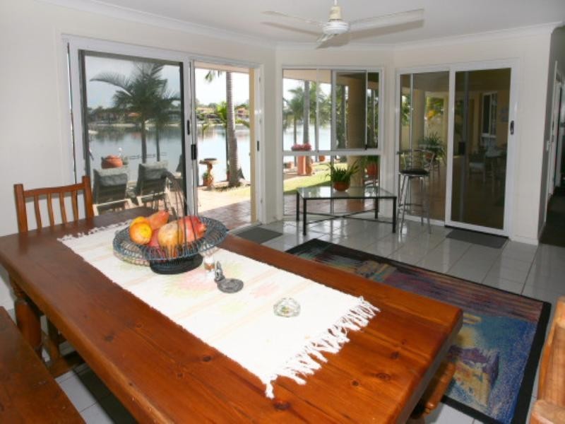 106 Upton Street, Bundall QLD 4217