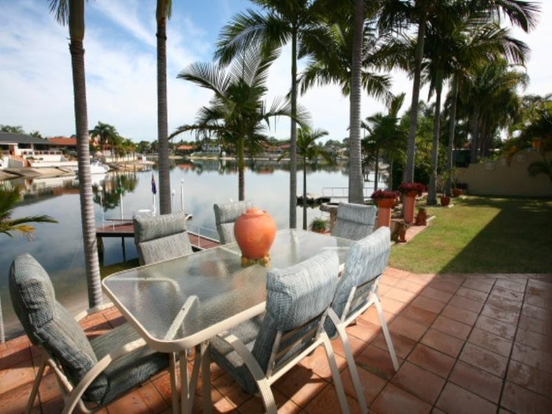 106 Upton Street, Bundall QLD 4217