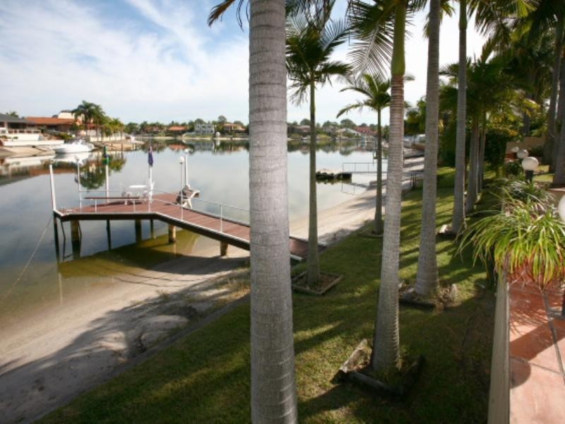 106 Upton Street, Bundall QLD 4217