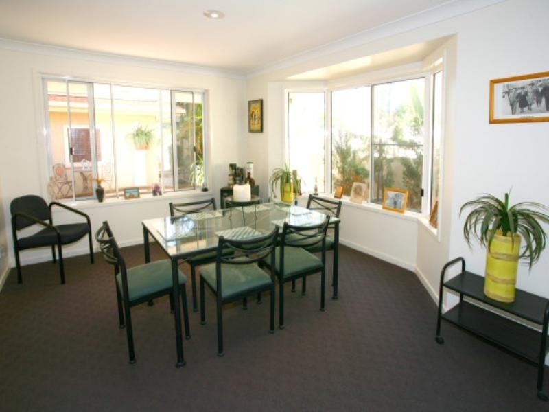 106 Upton Street, Bundall QLD 4217