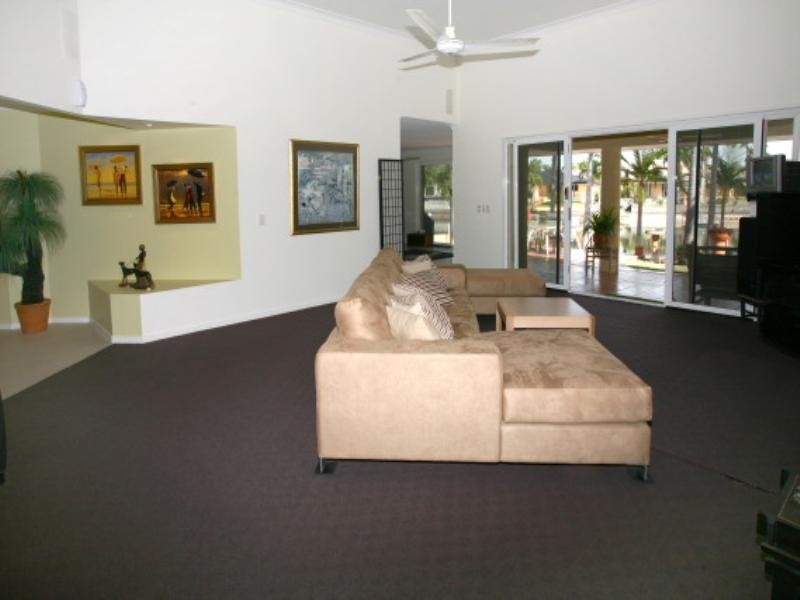 106 Upton Street, Bundall QLD 4217