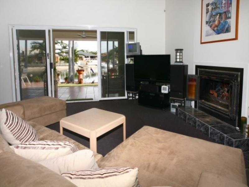 106 Upton Street, Bundall QLD 4217