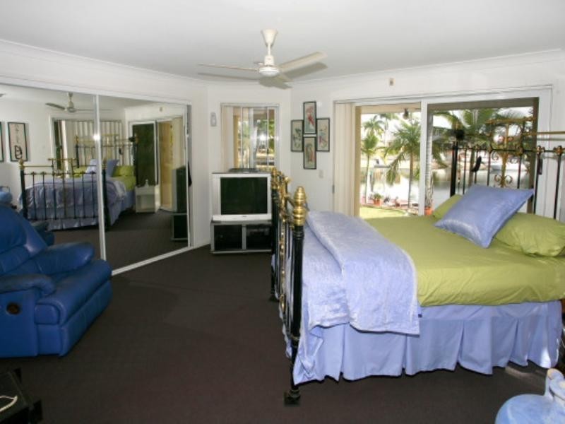 106 Upton Street, Bundall QLD 4217