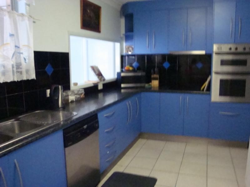 97 Crombie Avenue, Bundall QLD 4217