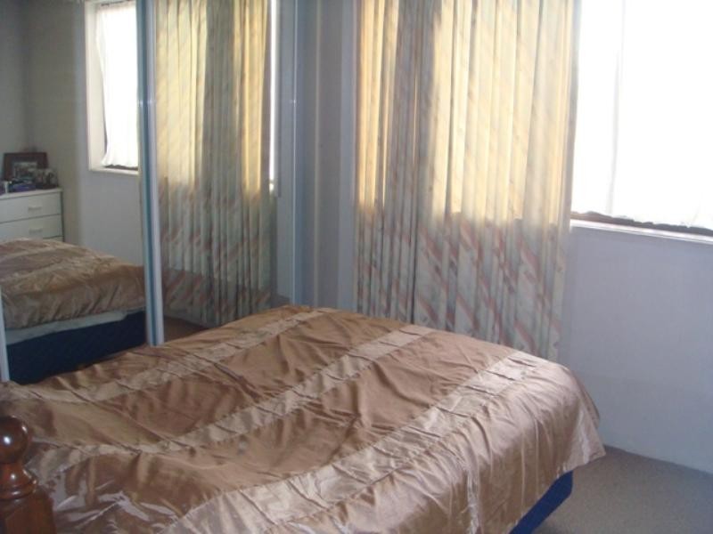 2/5 Rosewood Avenue, Broadbeach QLD 4218