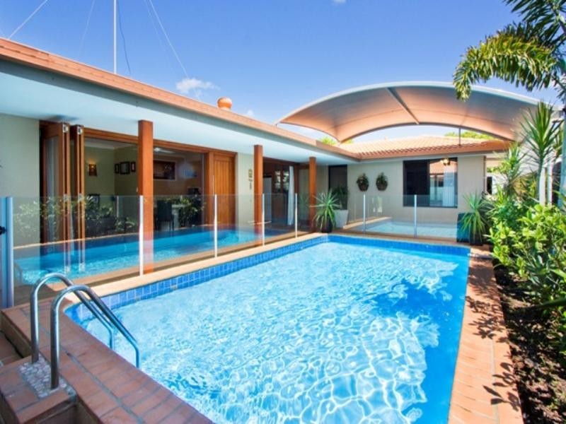 22 Petrel Avenue, Mermaid Beach QLD 4218