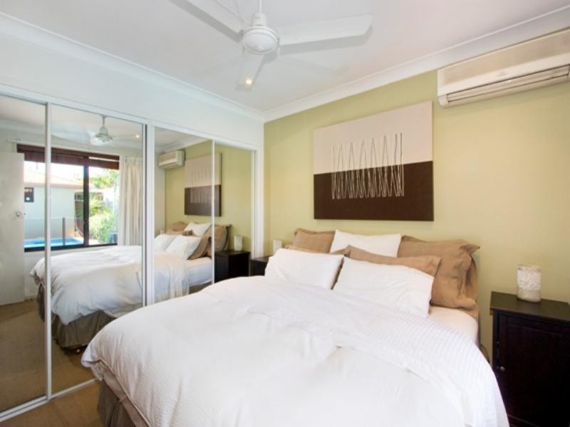 22 Petrel Avenue, Mermaid Beach QLD 4218