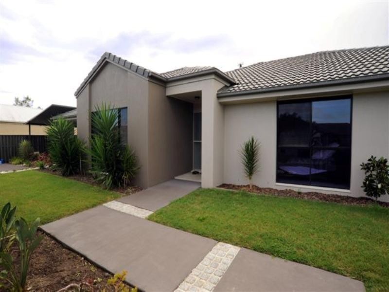 1 Songbird Place, Burleigh Waters QLD 4220