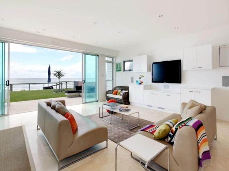 261 Jefferson Lane, Palm Beach QLD 4221